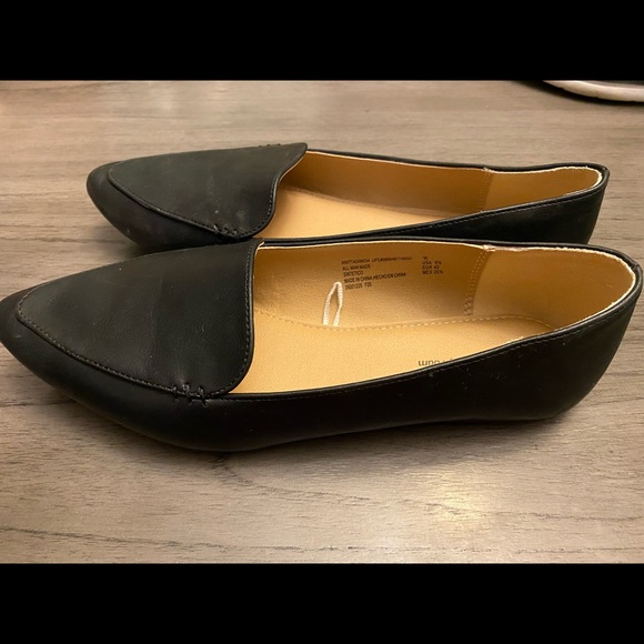 Black flats. Worn 2x - Picture 2 of 3
